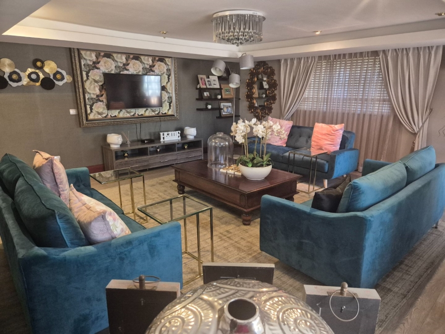5 Bedroom Property for Sale in Heuwelsig Free State